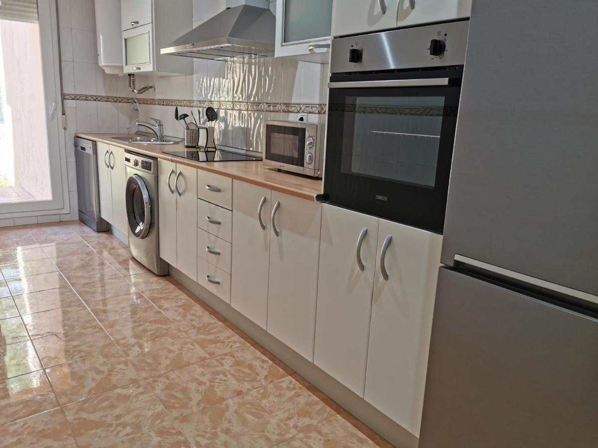 Marbella Junto Al Mar Con Gran Terraza Apartman Kültér fotó