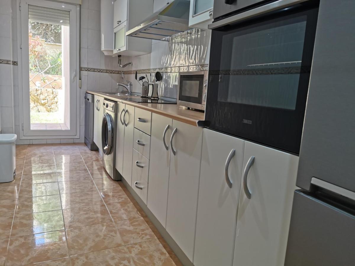Marbella Junto Al Mar Con Gran Terraza Apartman Kültér fotó